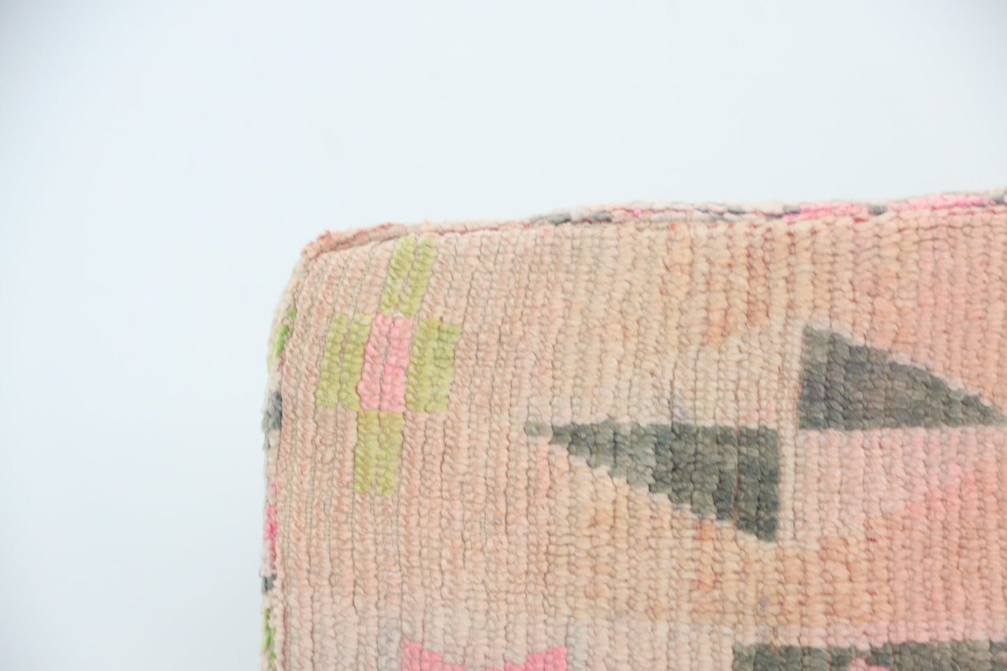 limovera Kahina Moroccan pouf