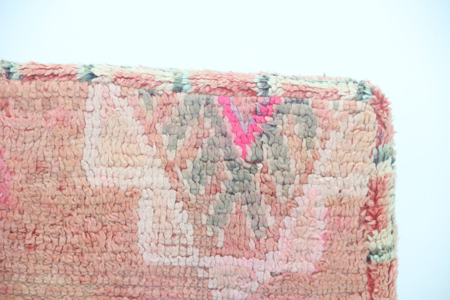 limovera Azenzar  Moroccan pouf