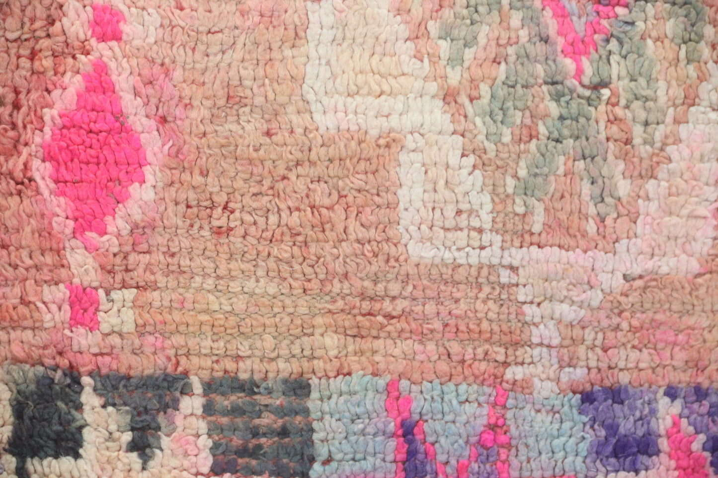 limovera Azenzar  Moroccan pouf